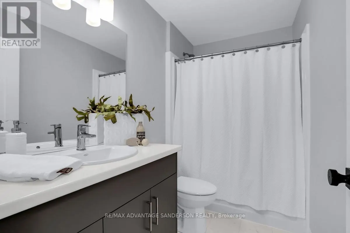 124 - 93 STONEFIELD LANE, #124