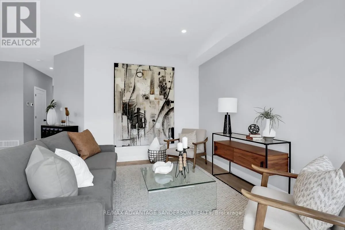 124 - 93 STONEFIELD LANE, #124