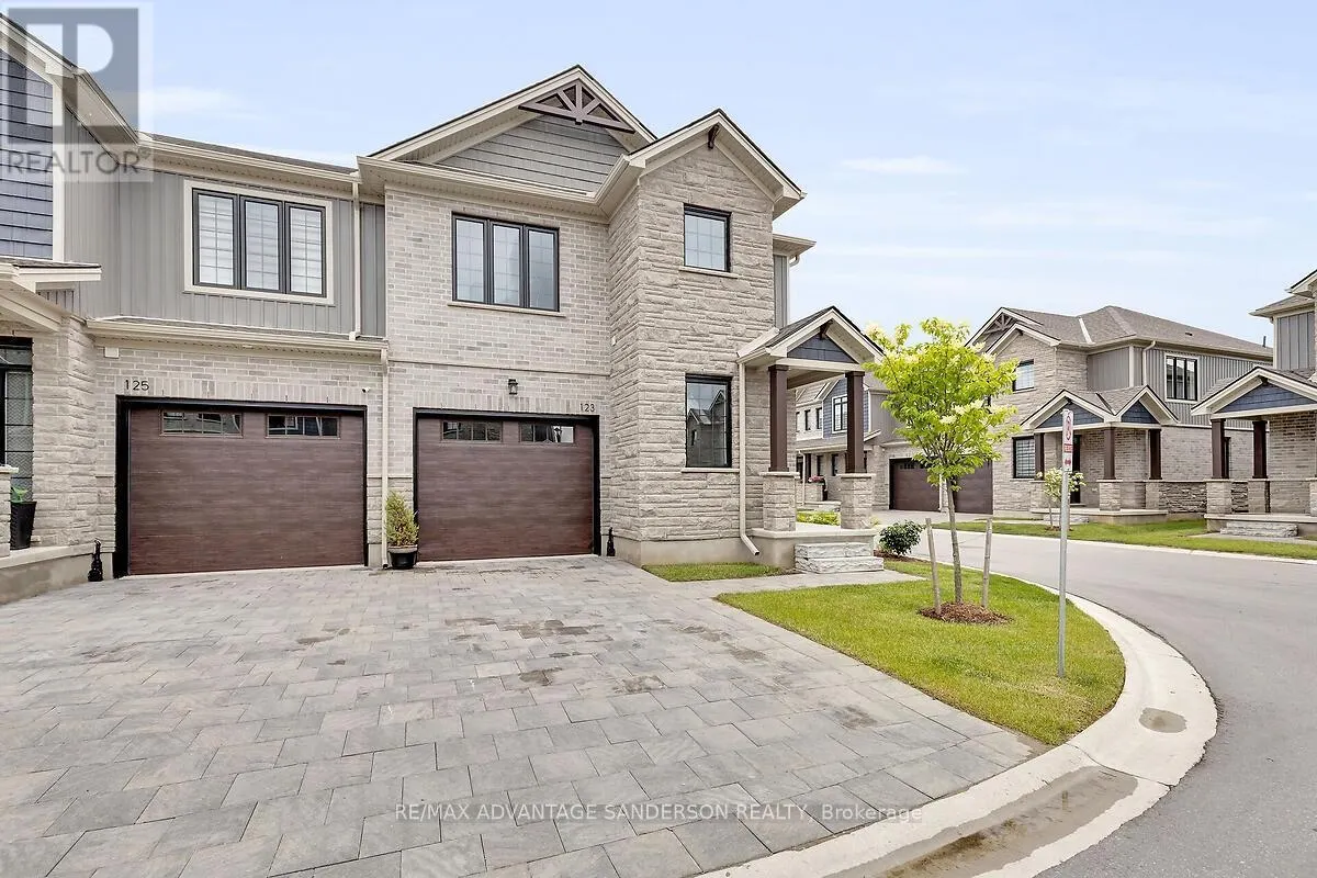 124 - 93 STONEFIELD LANE, #124
