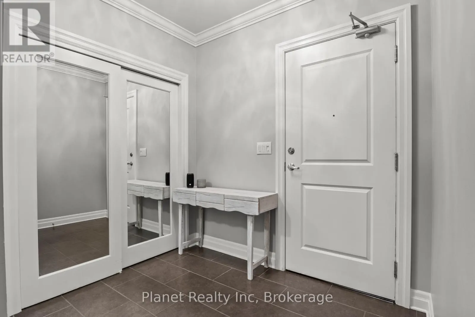 1607 - 160 MACDONELL STREET, #1607