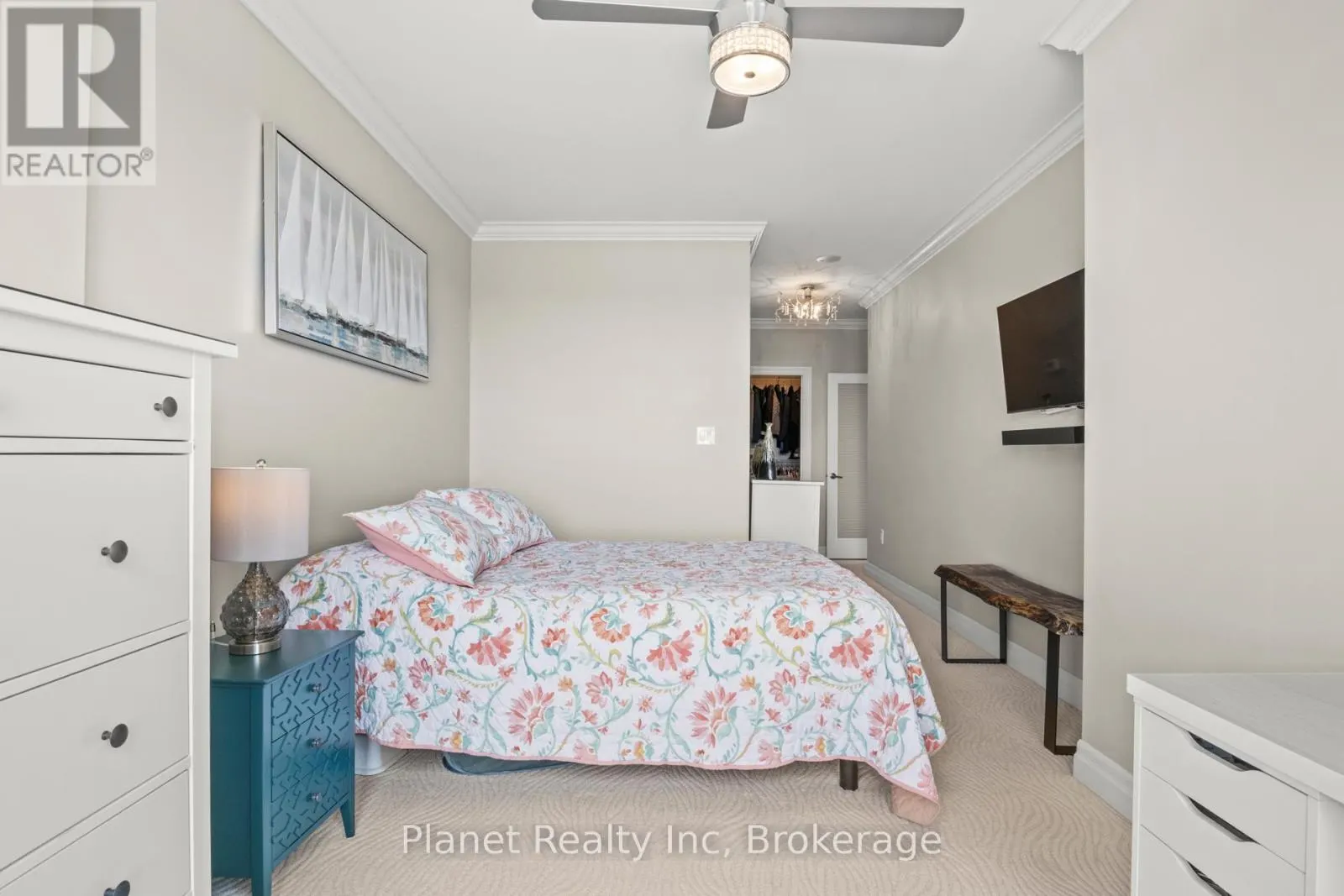 1607 - 160 MACDONELL STREET, #1607