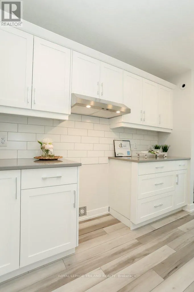 1 HARROW LANE
