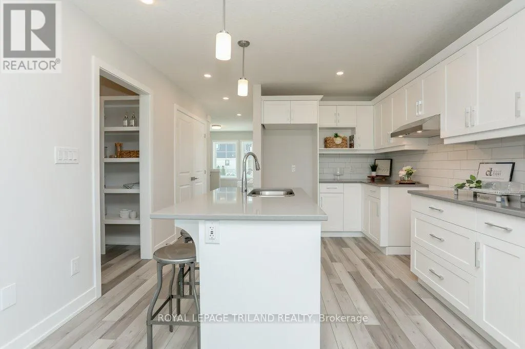 1 HARROW LANE