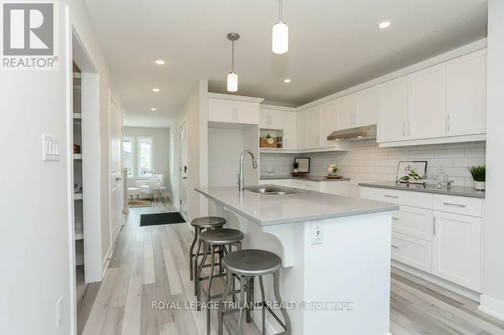 1 HARROW LANE