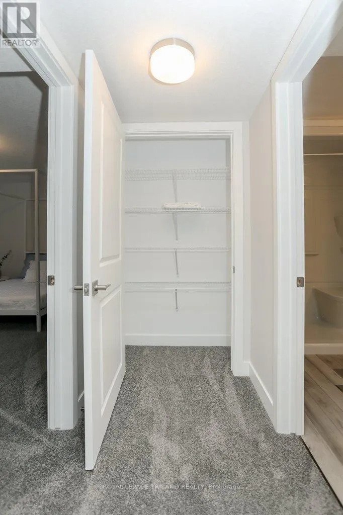 1 HARROW LANE