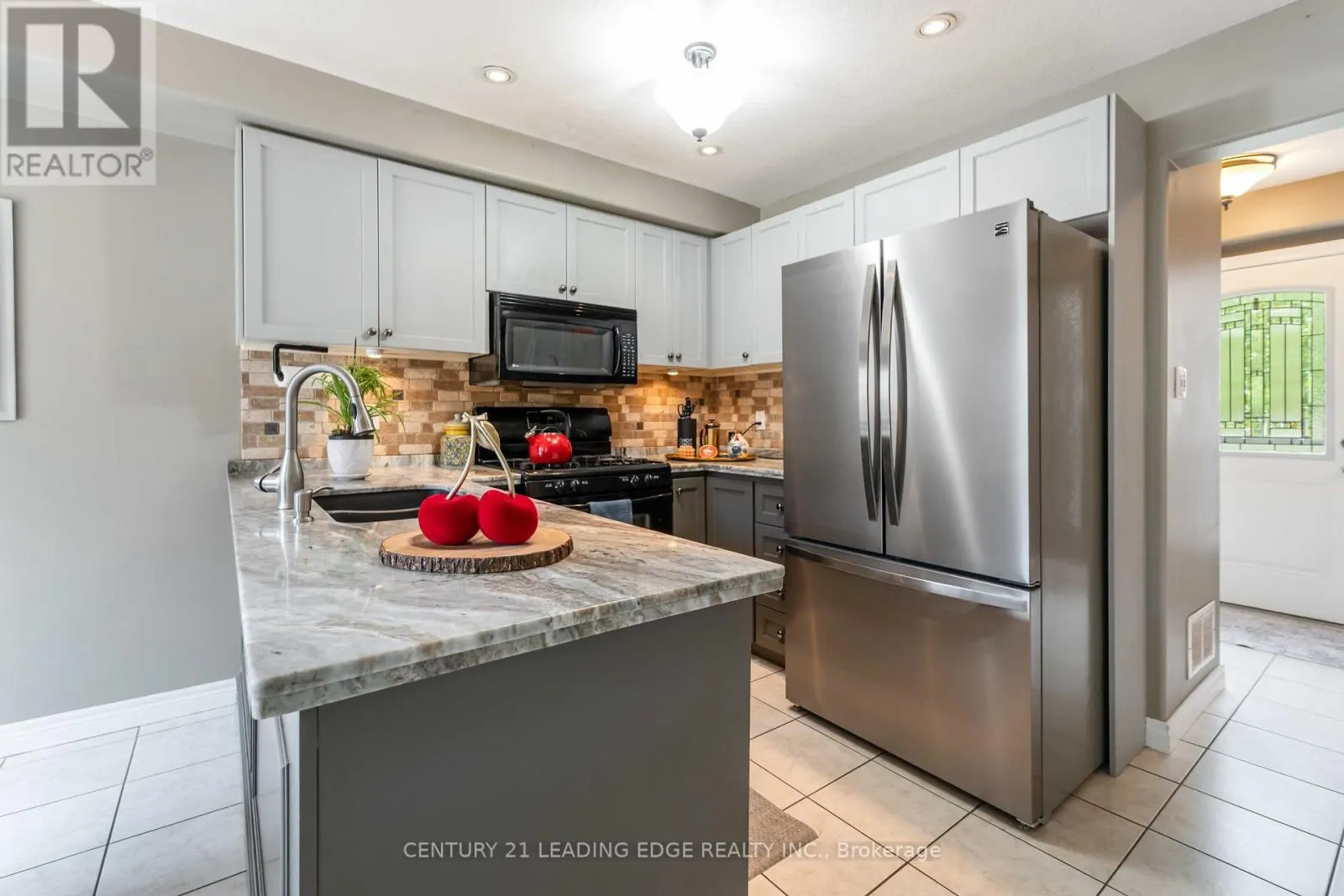 117 THOROUGHBRED BOULEVARD