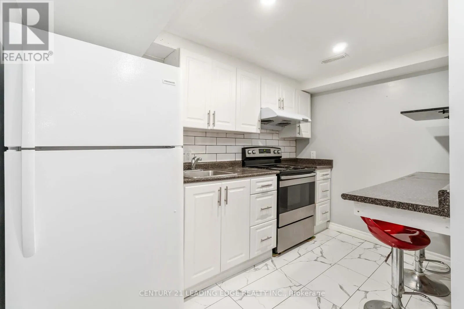 117 THOROUGHBRED BOULEVARD