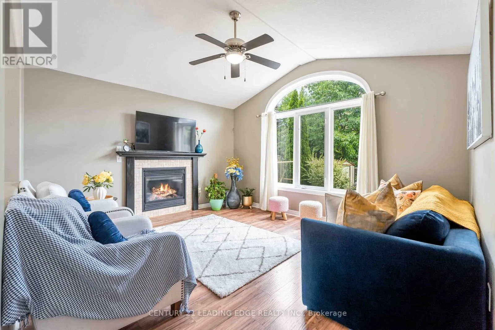 117 THOROUGHBRED BOULEVARD