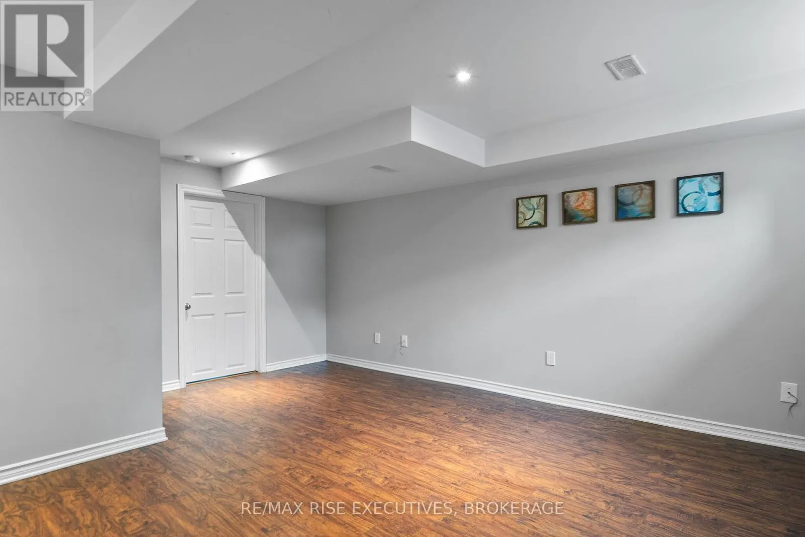 903 ASCOT LANE