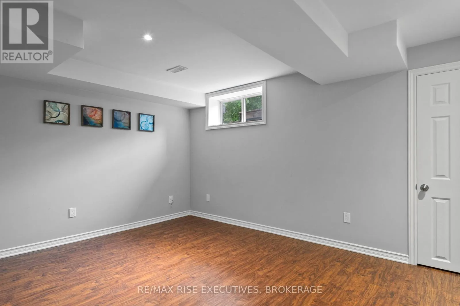 903 ASCOT LANE