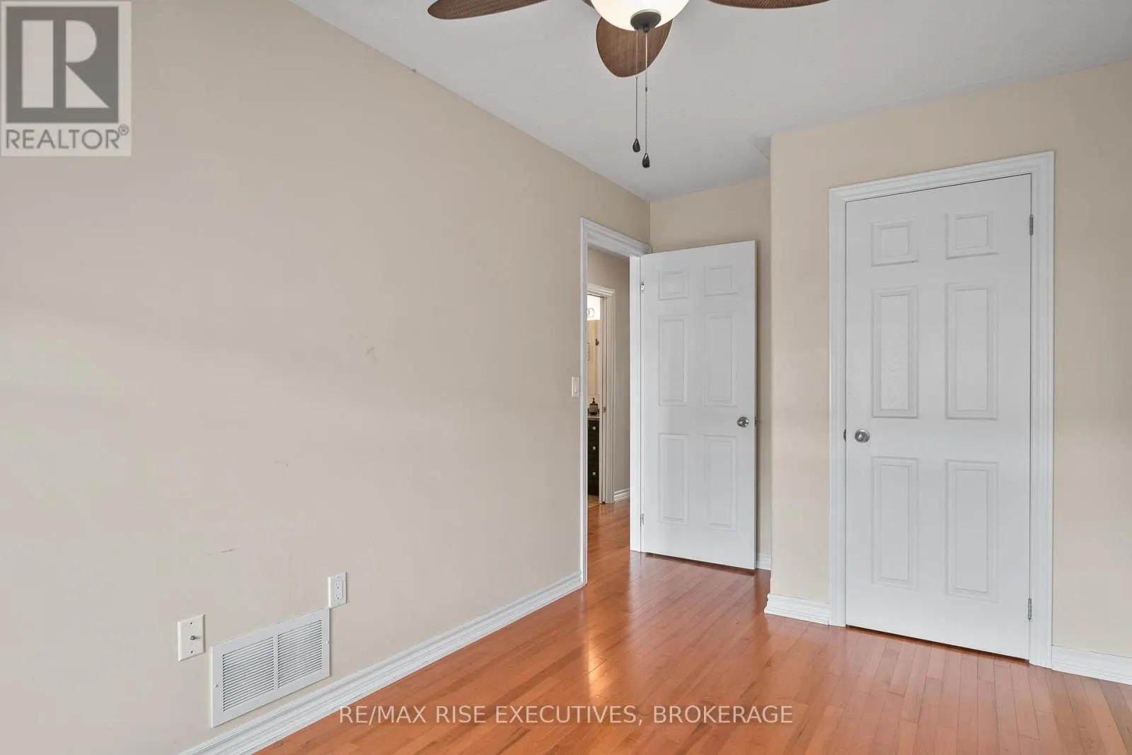903 ASCOT LANE