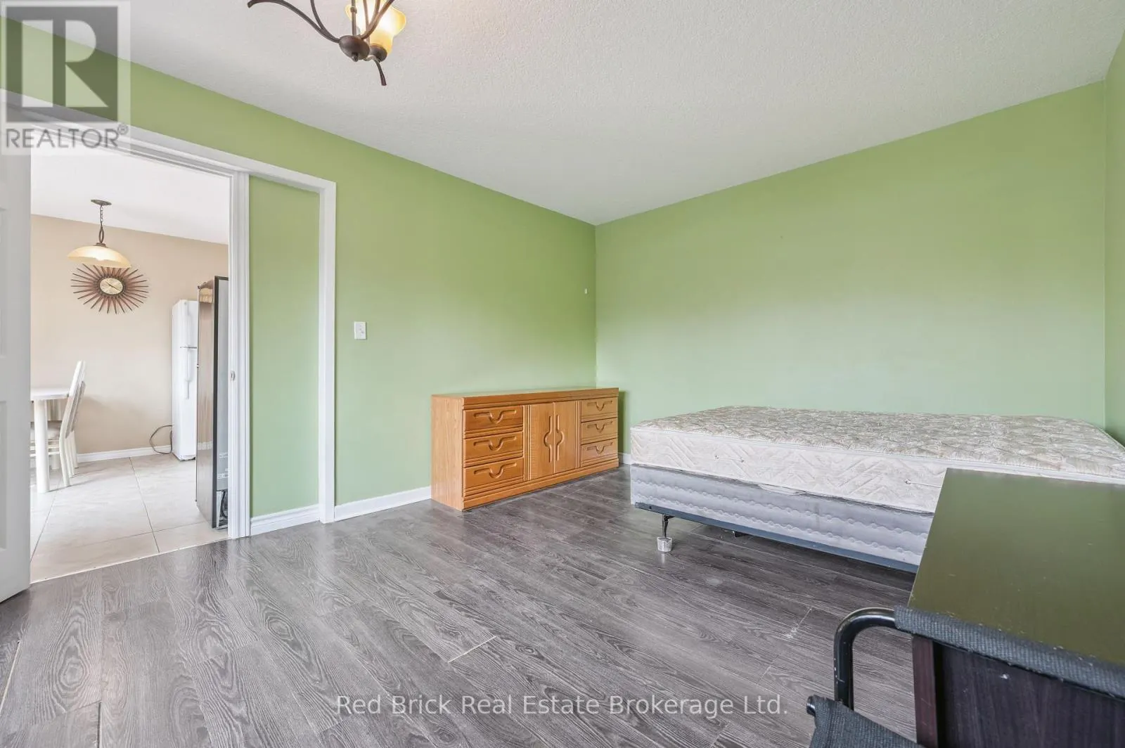 16 - 121 UNIVERSITY AVENUE E, #16