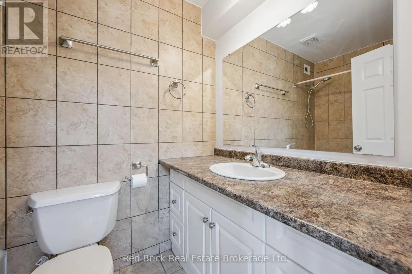 16 - 121 UNIVERSITY AVENUE E, #16