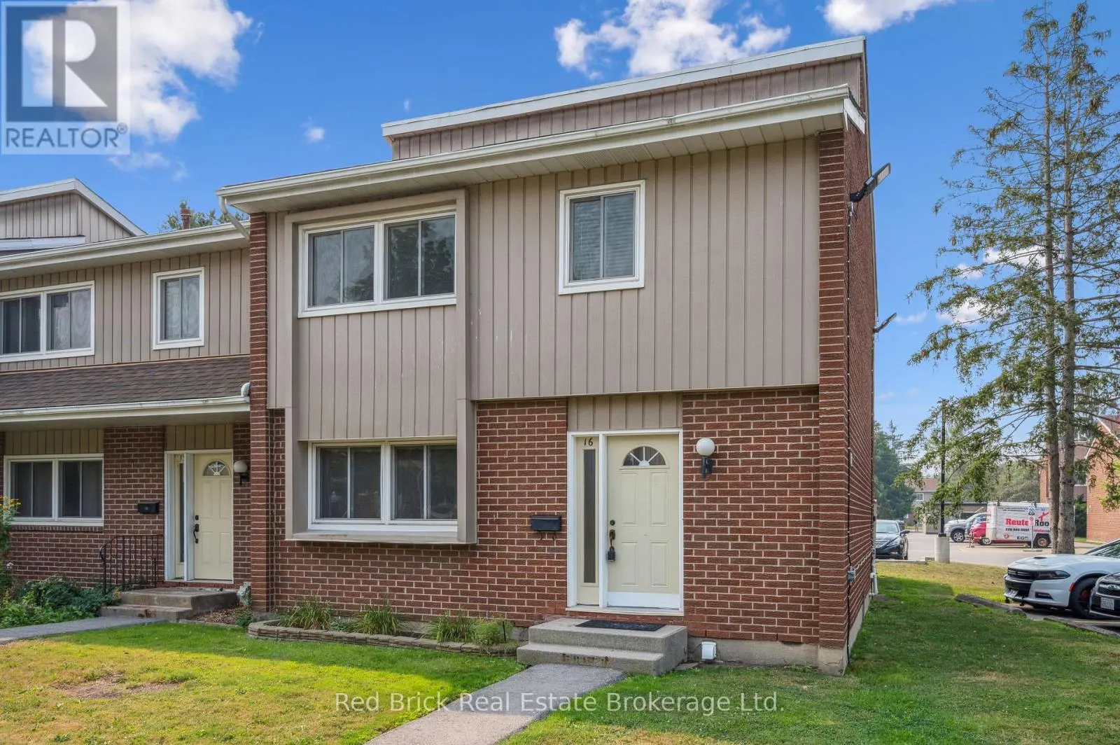 16 - 121 UNIVERSITY AVENUE E, #16