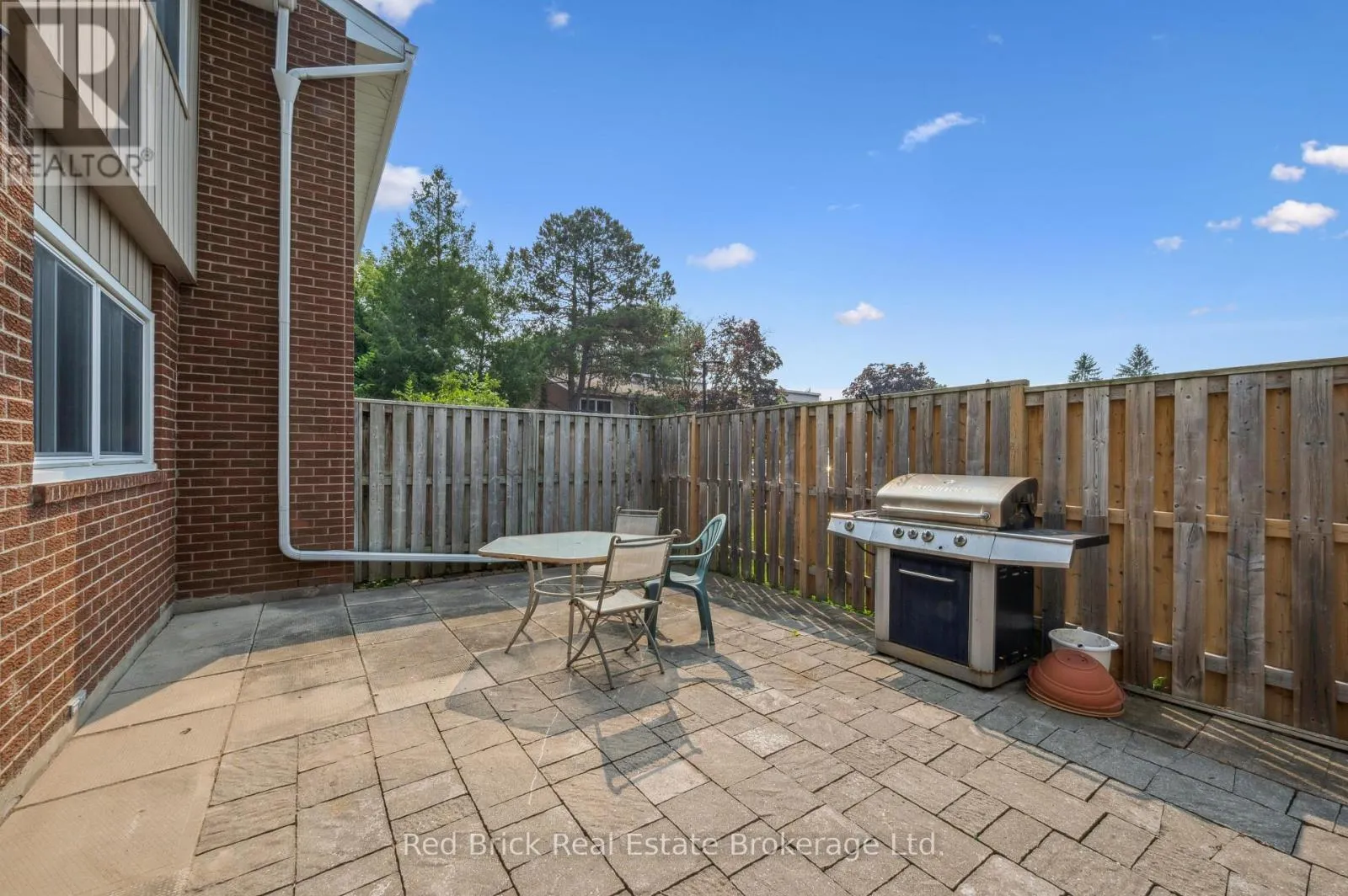 16 - 121 UNIVERSITY AVENUE E, #16