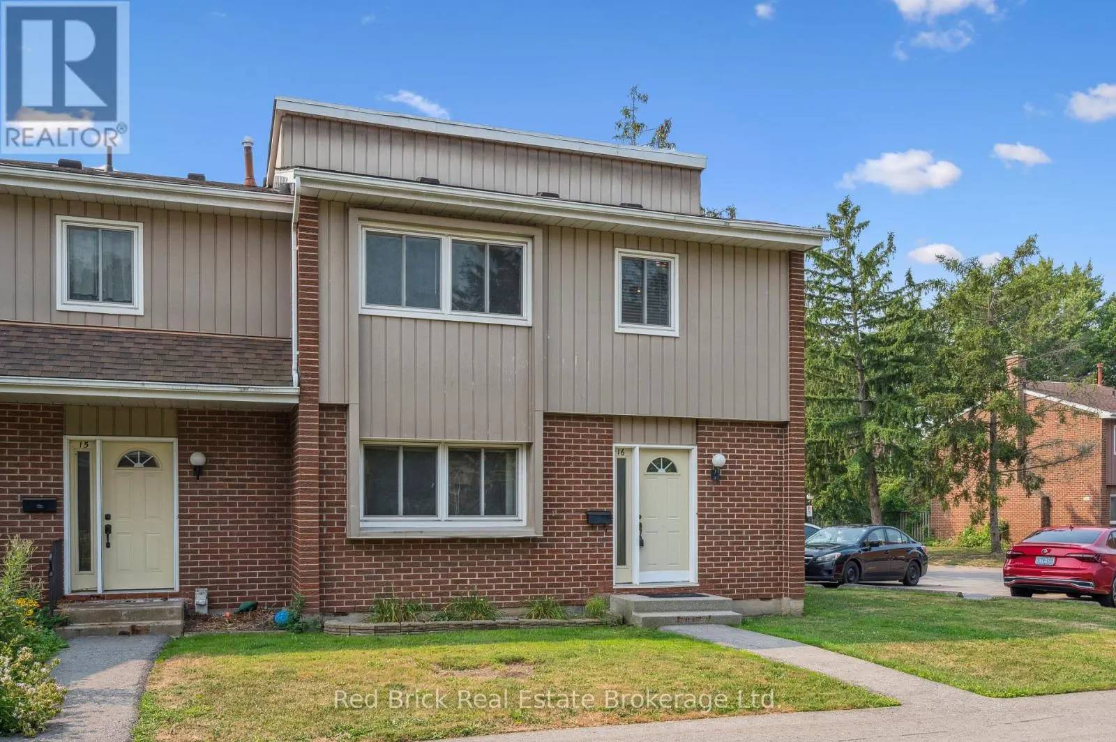 16 - 121 UNIVERSITY AVENUE E, #16