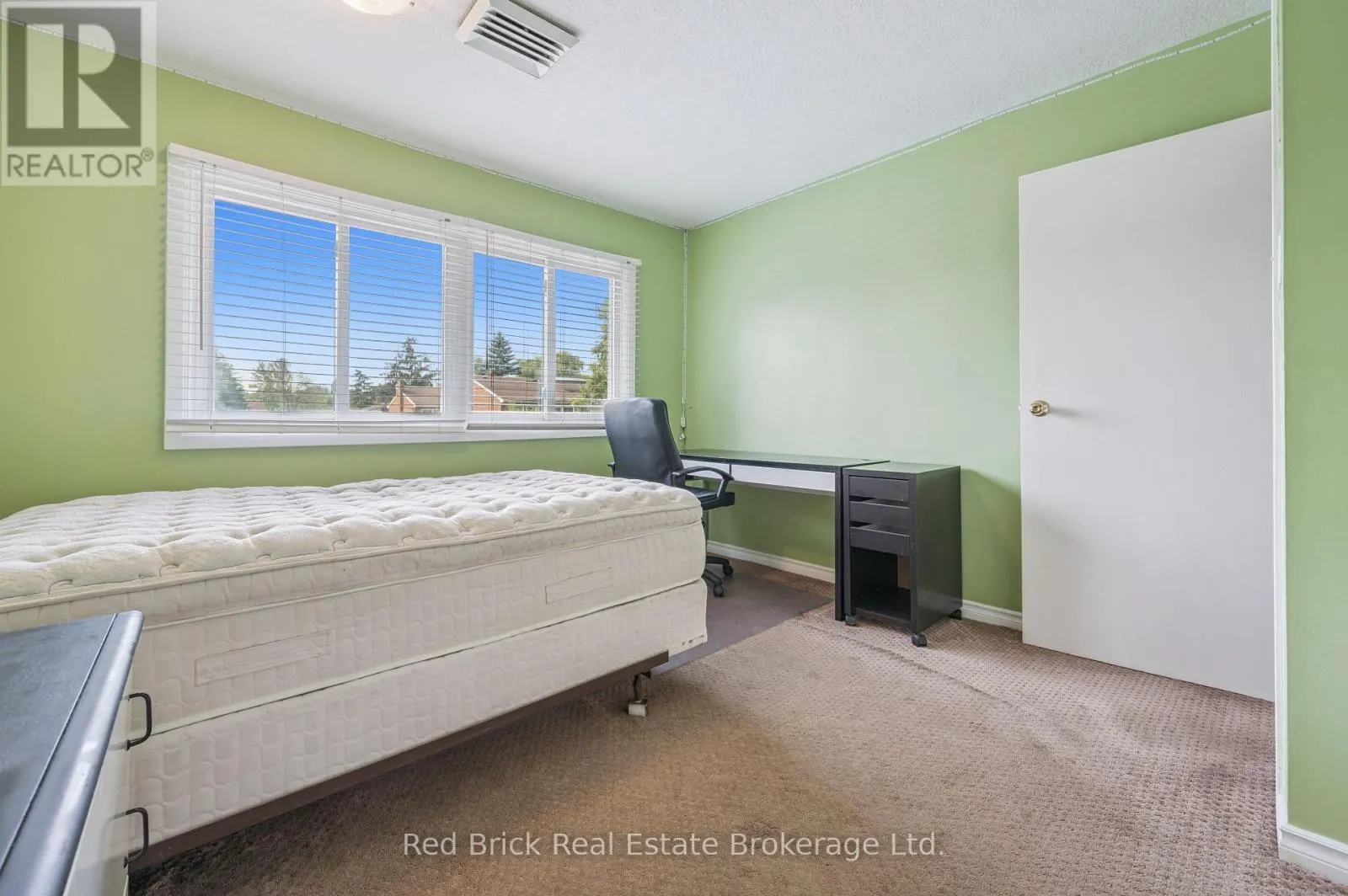 16 - 121 UNIVERSITY AVENUE E, #16