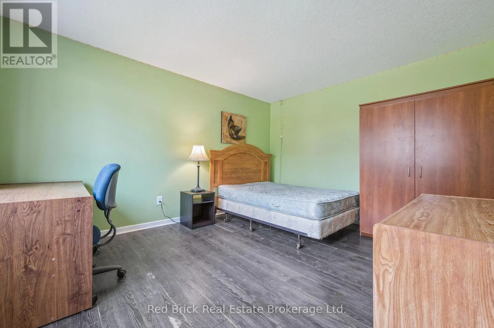16 - 121 UNIVERSITY AVENUE E, #16