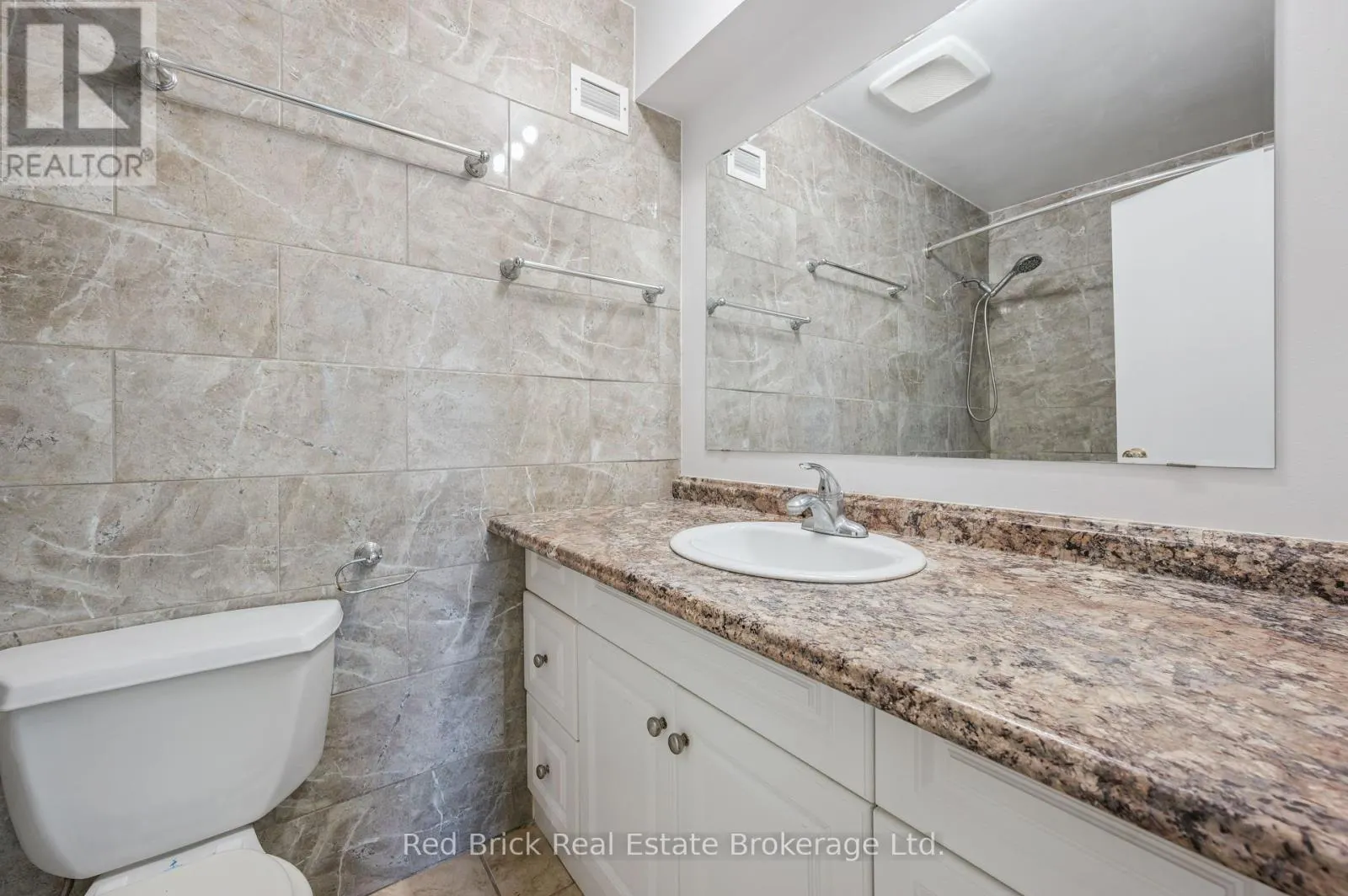 16 - 121 UNIVERSITY AVENUE E, #16