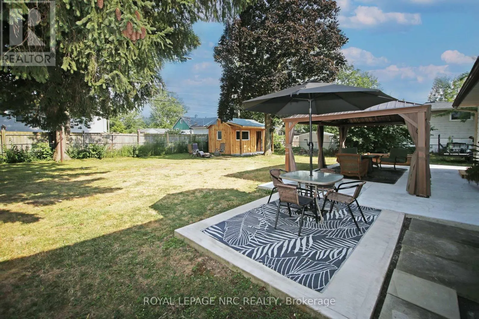 410 LAKESIDE ROAD