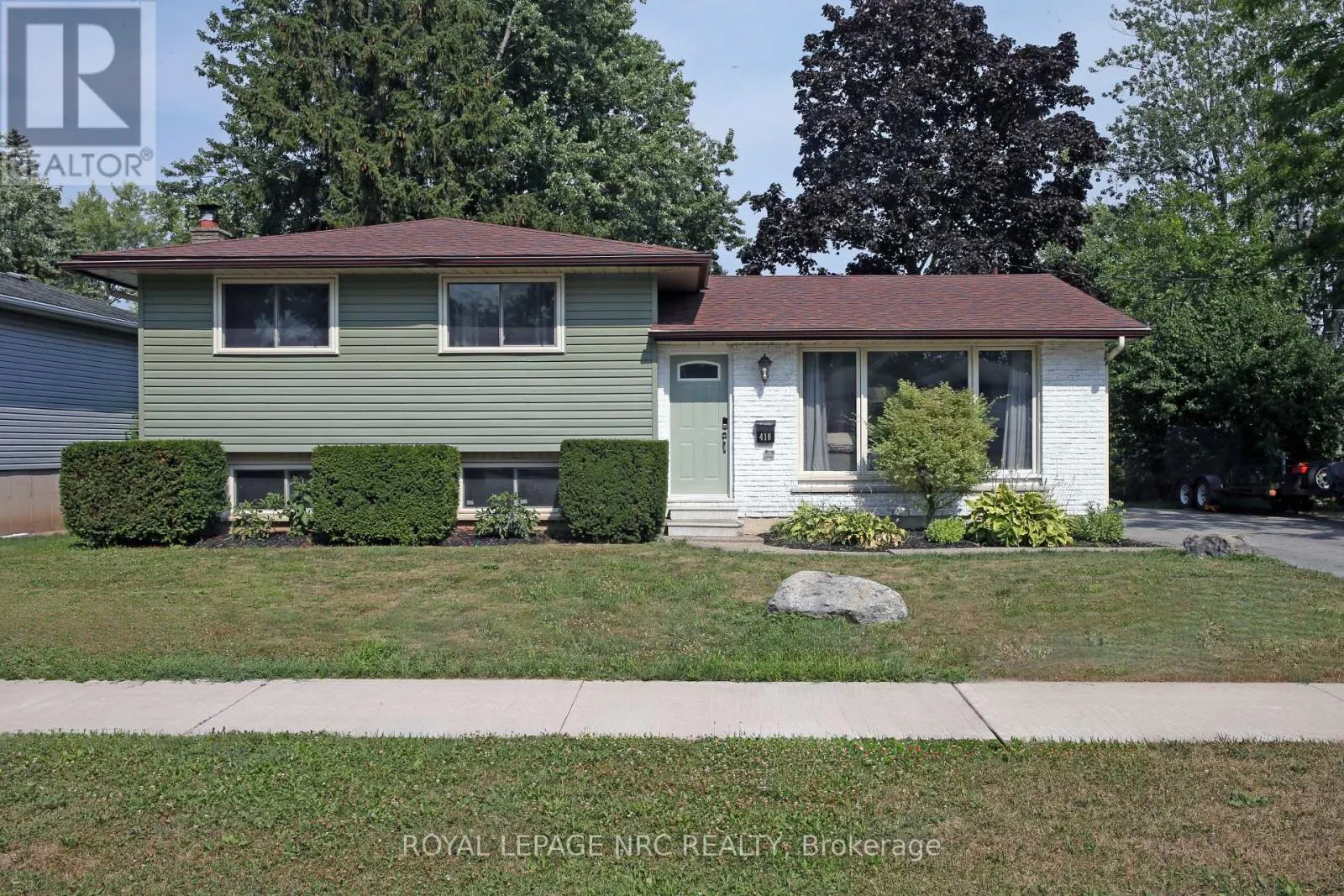 410 LAKESIDE ROAD