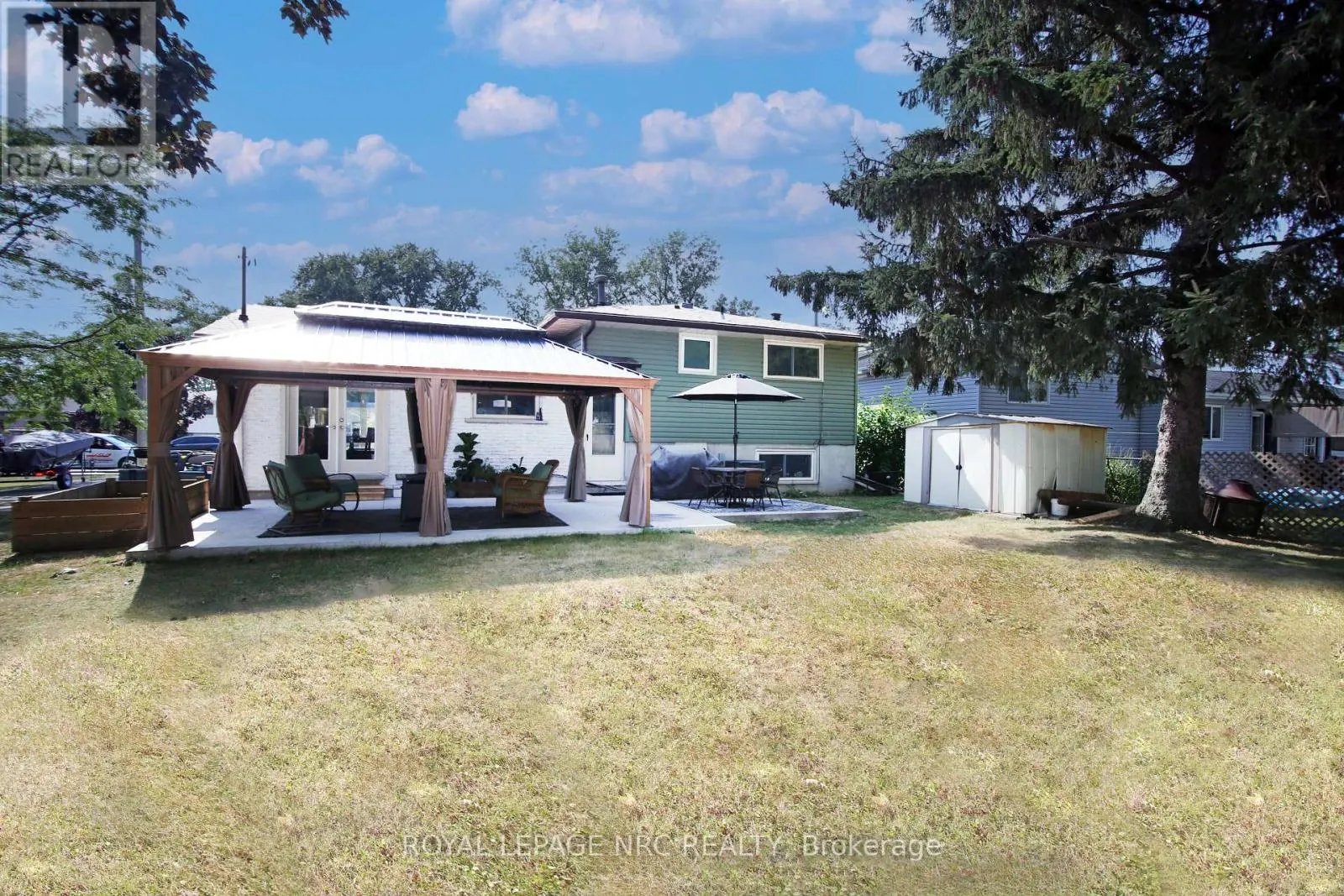 410 LAKESIDE ROAD