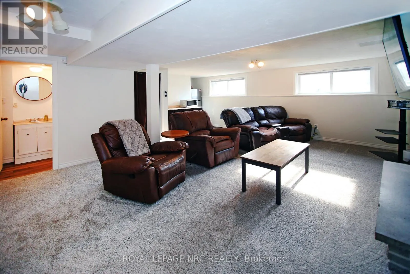 410 LAKESIDE ROAD