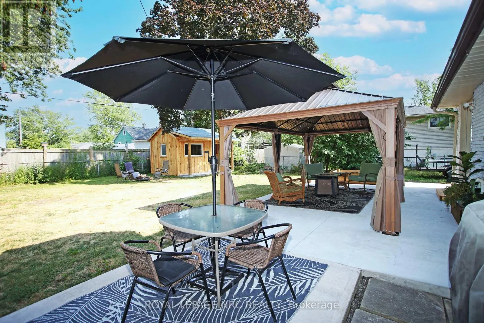 410 LAKESIDE ROAD