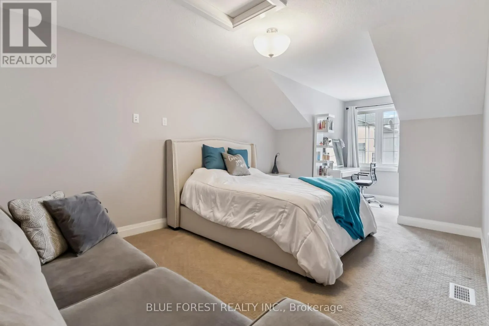 102 - 275 CALLAWAY ROAD, #102