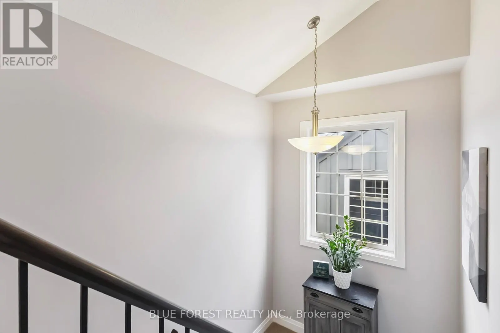 102 - 275 CALLAWAY ROAD, #102
