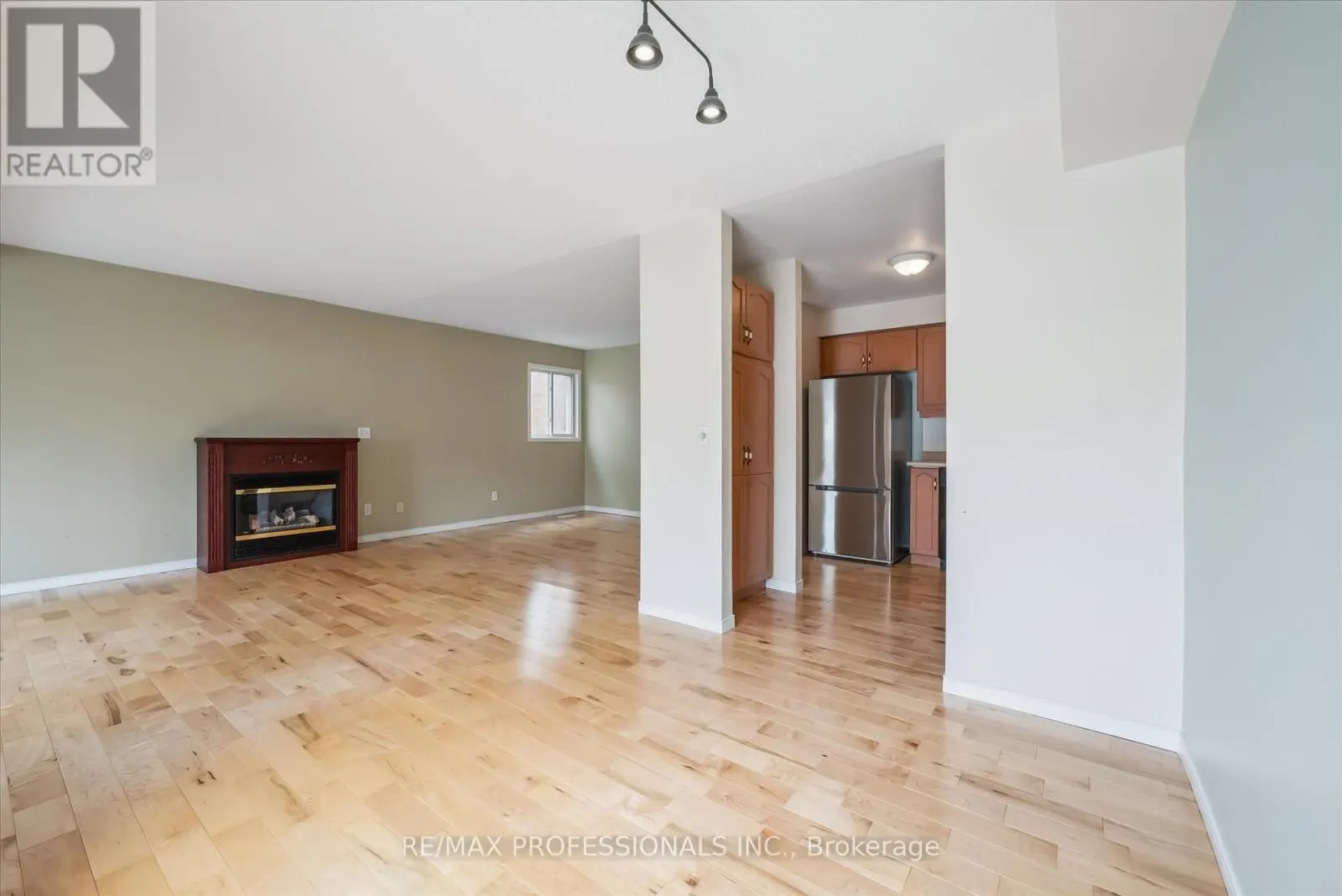 165 SILURIAN DRIVE