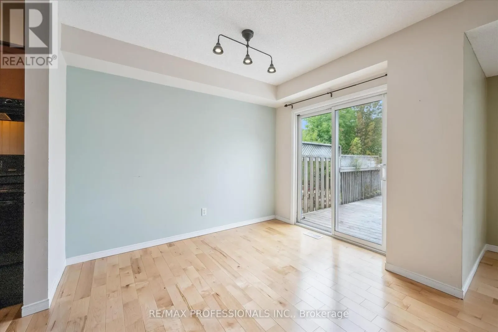 165 SILURIAN DRIVE