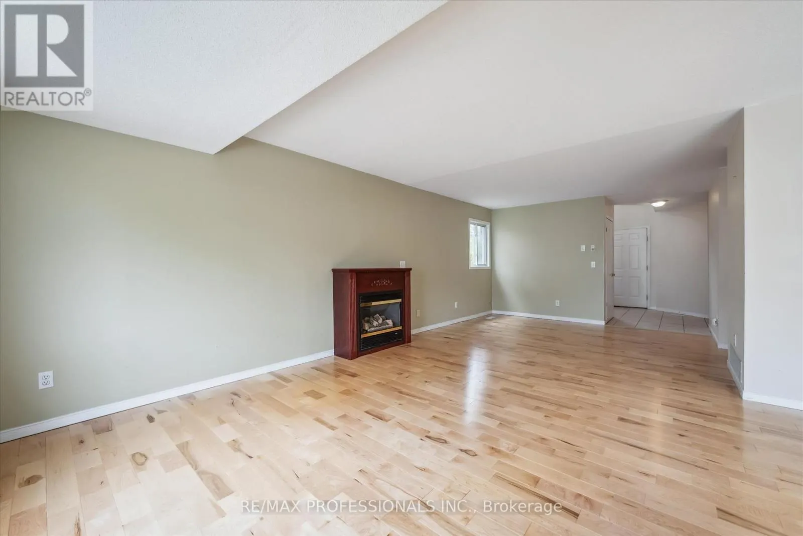 165 SILURIAN DRIVE