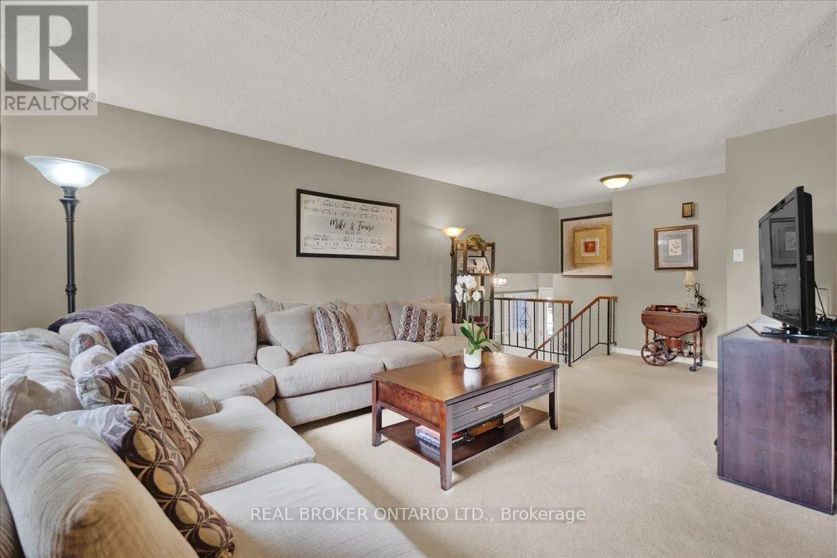 51 SOUTHGLEN ROAD