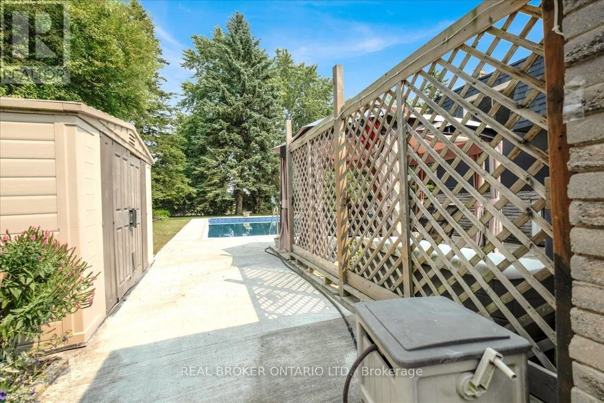 51 SOUTHGLEN ROAD