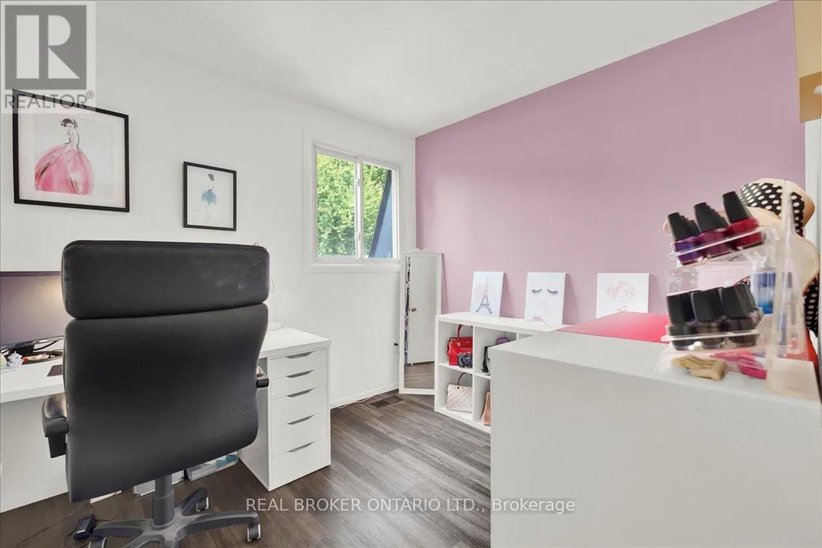 51 SOUTHGLEN ROAD