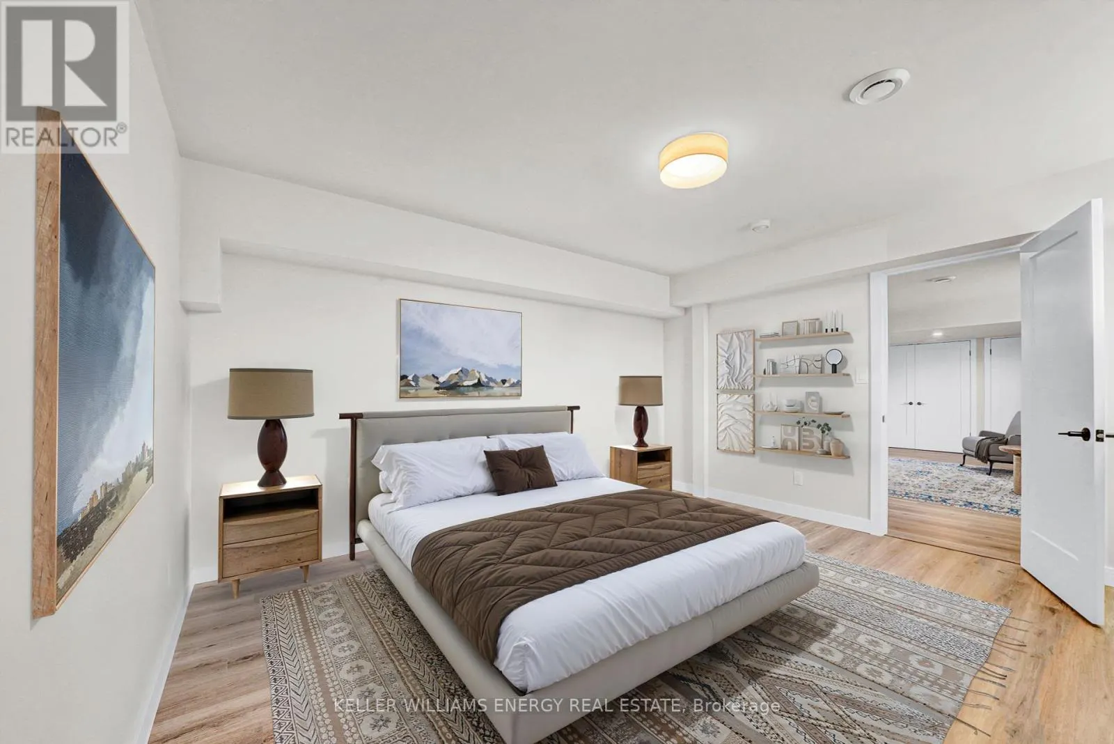 73 WHITE CHAPEL ROAD