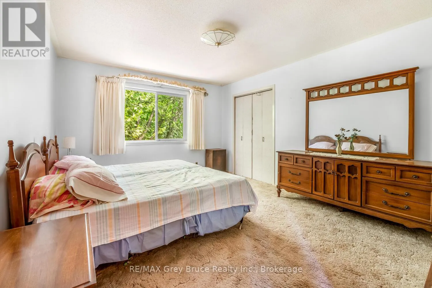 465 SHORELINE AVENUE
