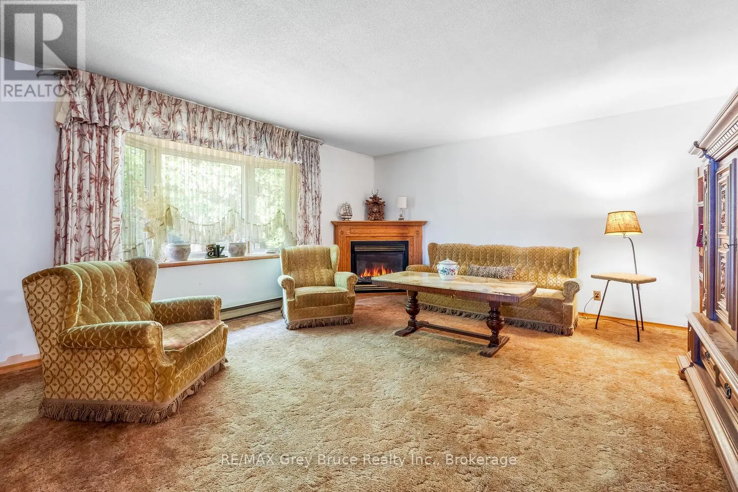 465 SHORELINE AVENUE