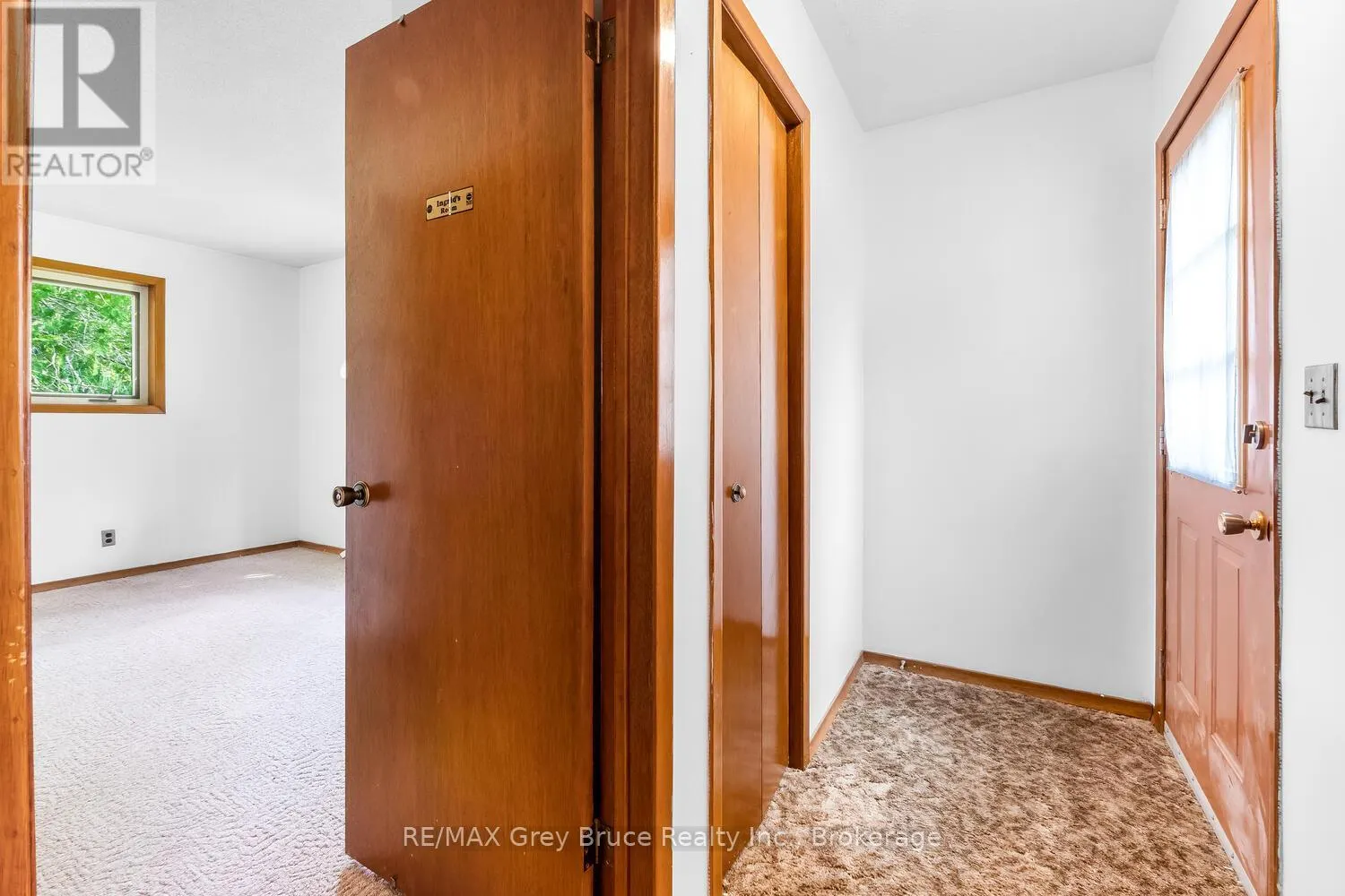 465 SHORELINE AVENUE