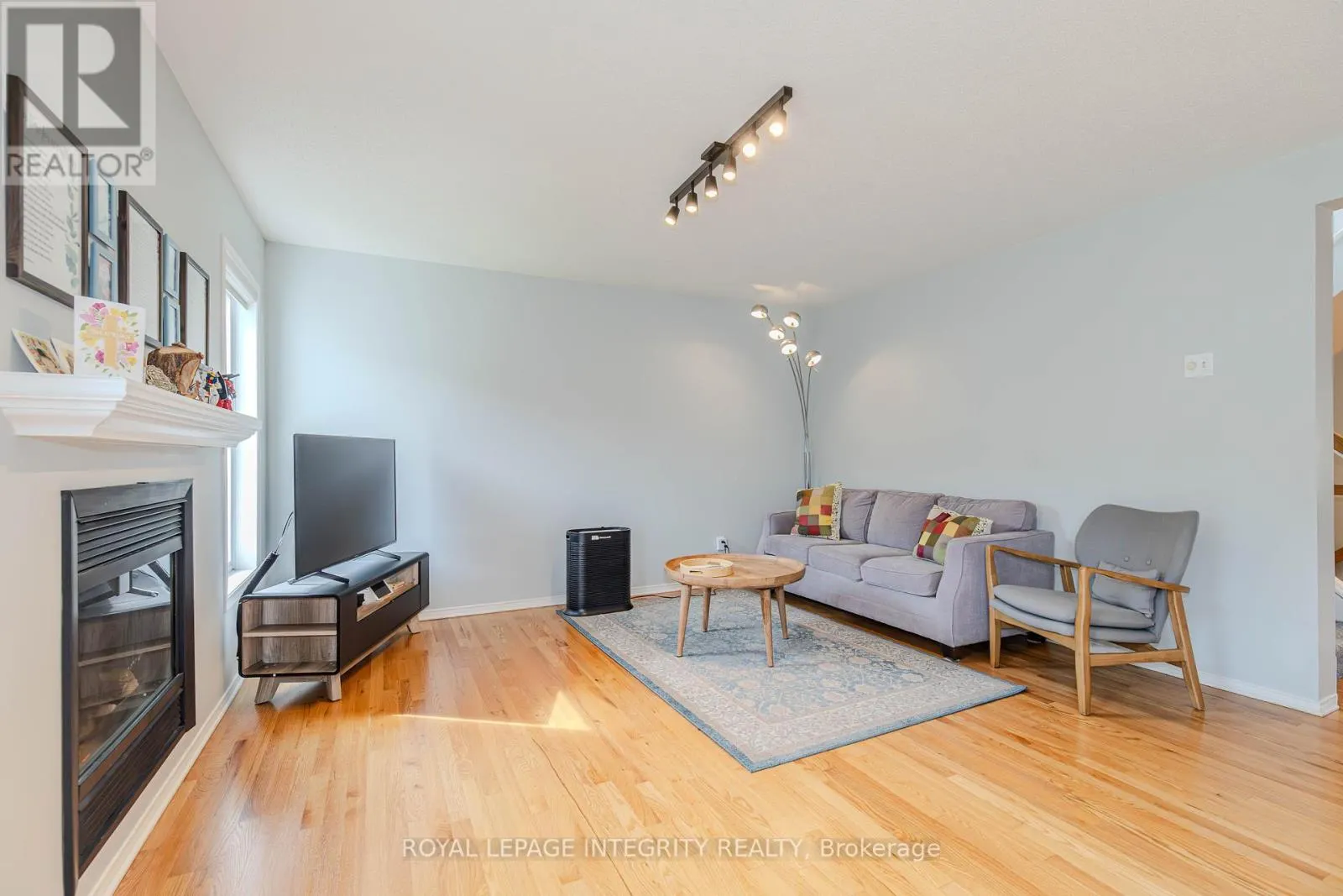 2123 ESPRIT DRIVE