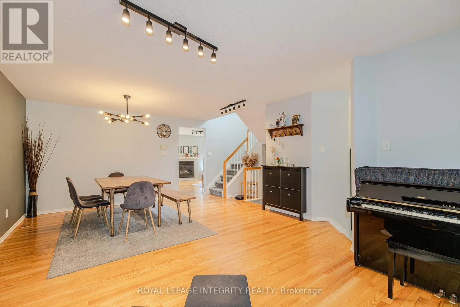 2123 ESPRIT DRIVE