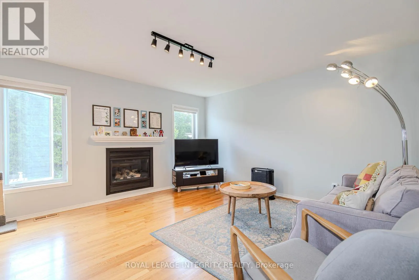 2123 ESPRIT DRIVE