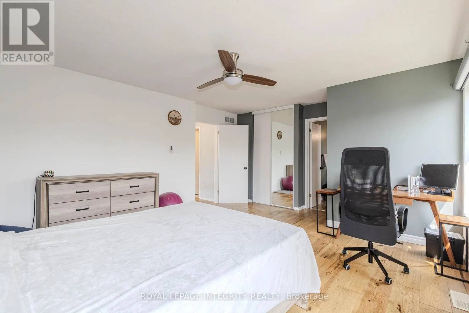 2123 ESPRIT DRIVE