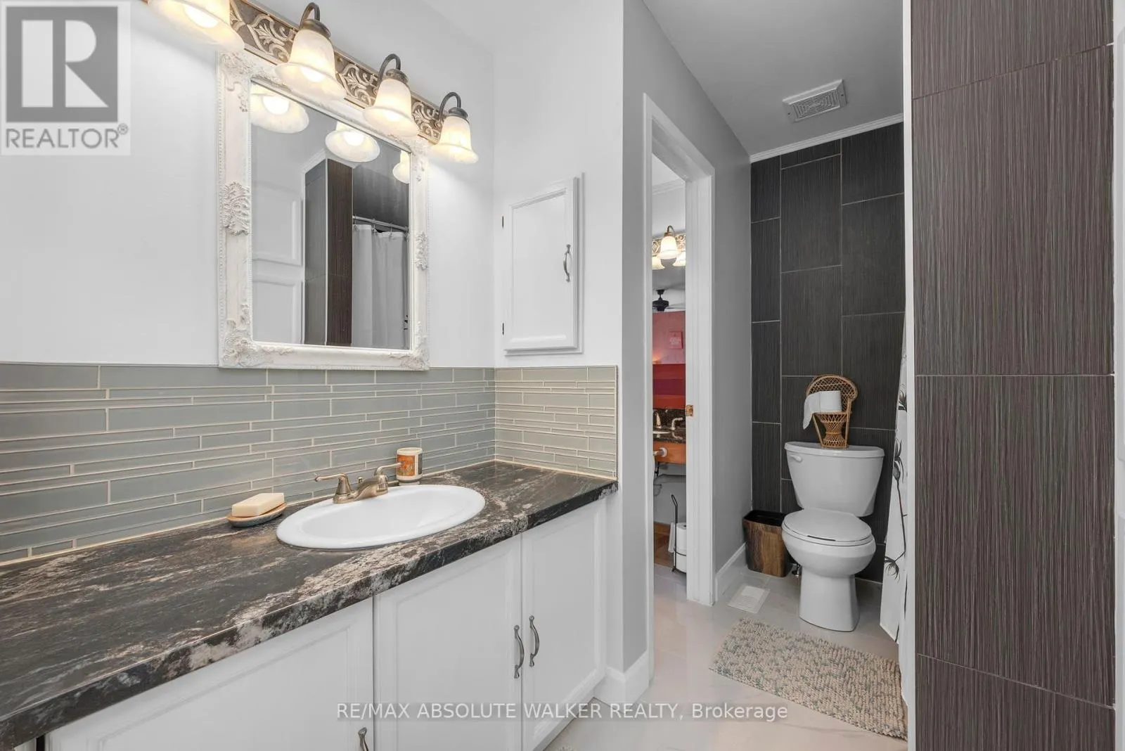52 - 105 CLAIBORNE WAY