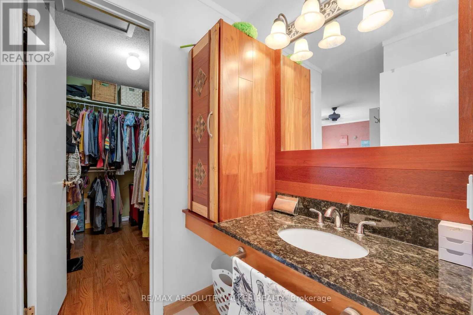 52 - 105 CLAIBORNE WAY