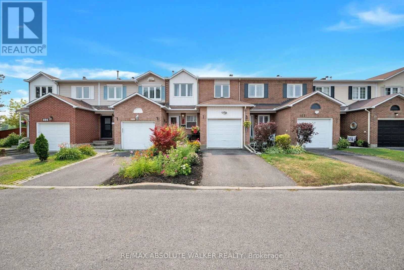 52 - 105 CLAIBORNE WAY