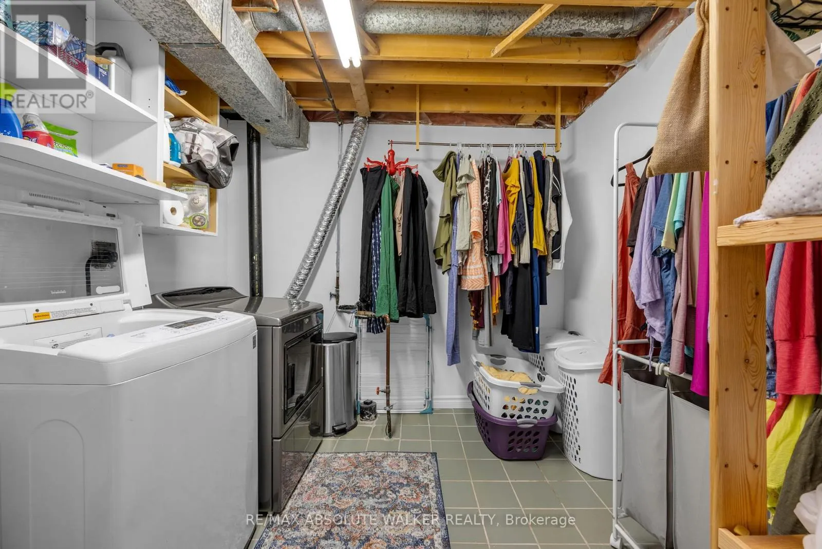 52 - 105 CLAIBORNE WAY