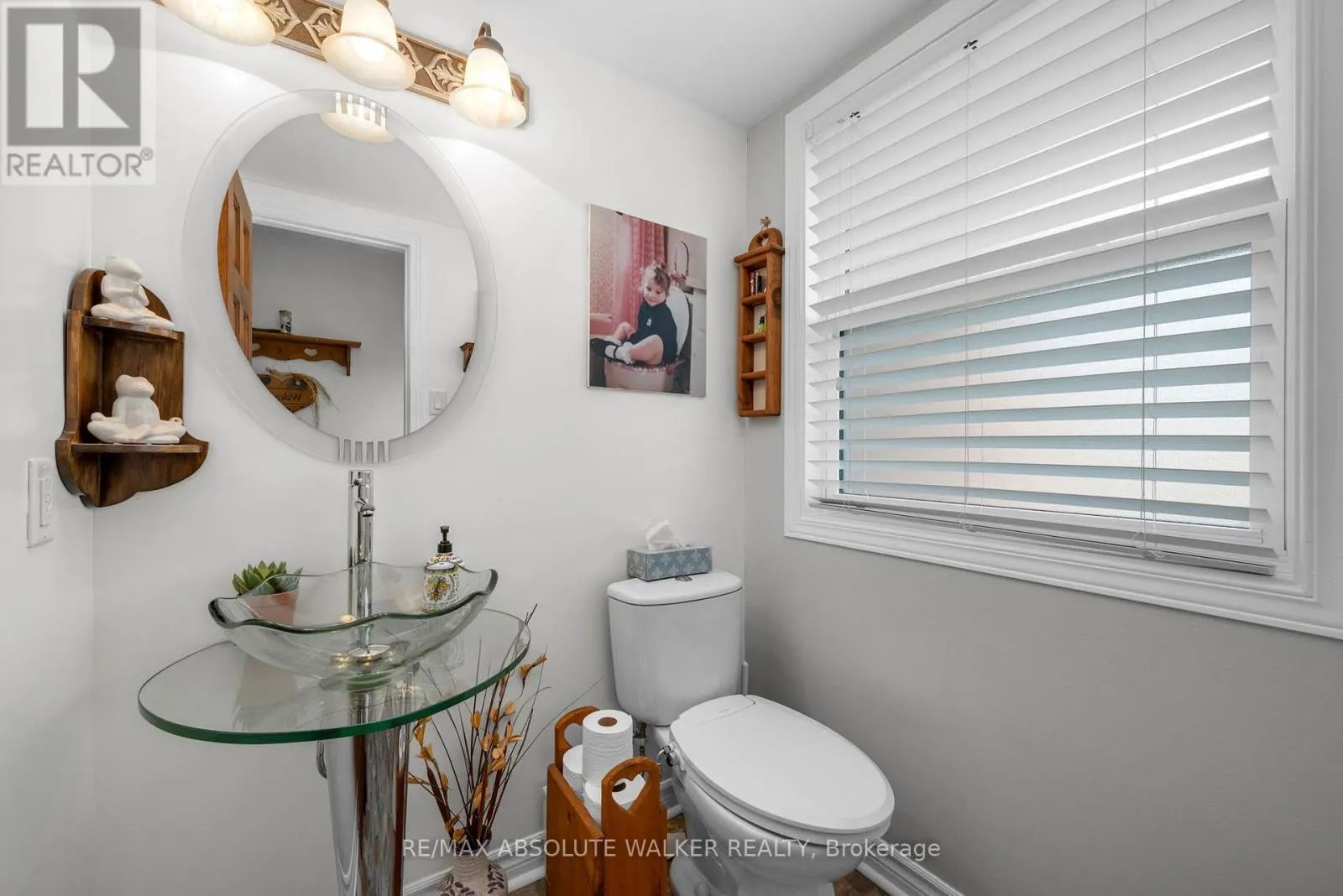 52 - 105 CLAIBORNE WAY