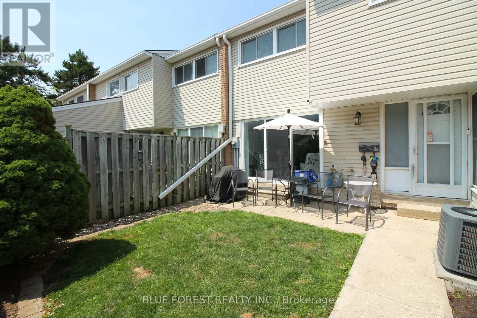 8 - 590 MILLBANK DRIVE, #8